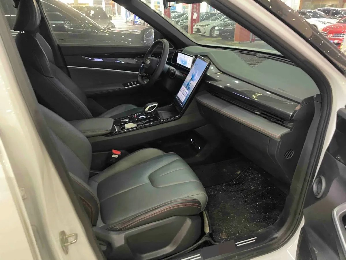 2024 Geely Azkarra 1.5T 181HP L4 7DCT,autocango,china used car exporter,china ev exporter,chinese used car exporter,chinese used ev exporter