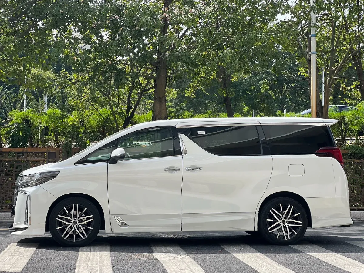 2018 Toyota Alphard 3.5L 301HP V6 8AT,autocango,china used car exporter,china ev exporter,chinese used car exporter,chinese used ev exporter