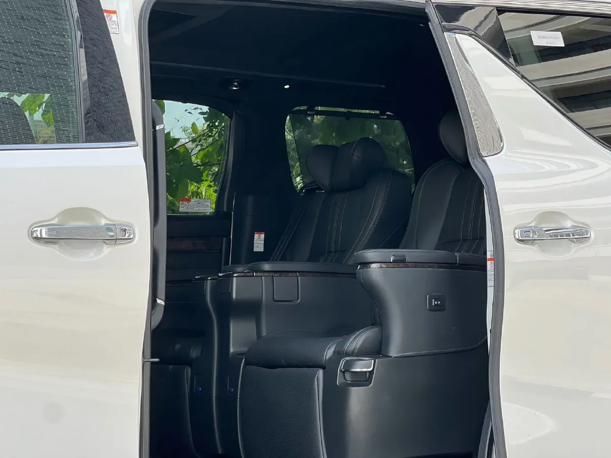 2018 Toyota Alphard 3.5L 301HP V6 8AT,autocango,china used car exporter,china ev exporter,chinese used car exporter,chinese used ev exporter