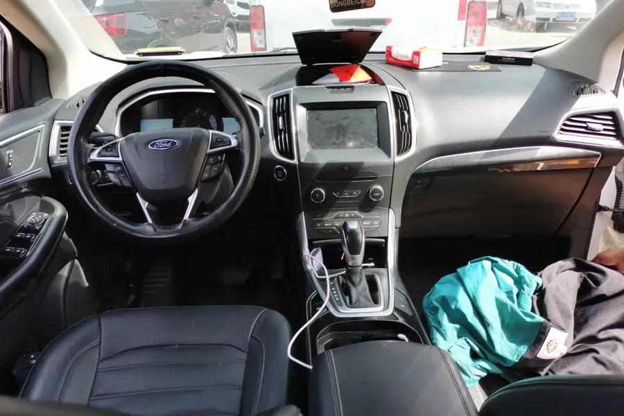 2018 Ford Edge 2.0T 245HP L4 6AT,autocango,china used car exporter,china ev exporter,chinese used car exporter,chinese used ev exporter