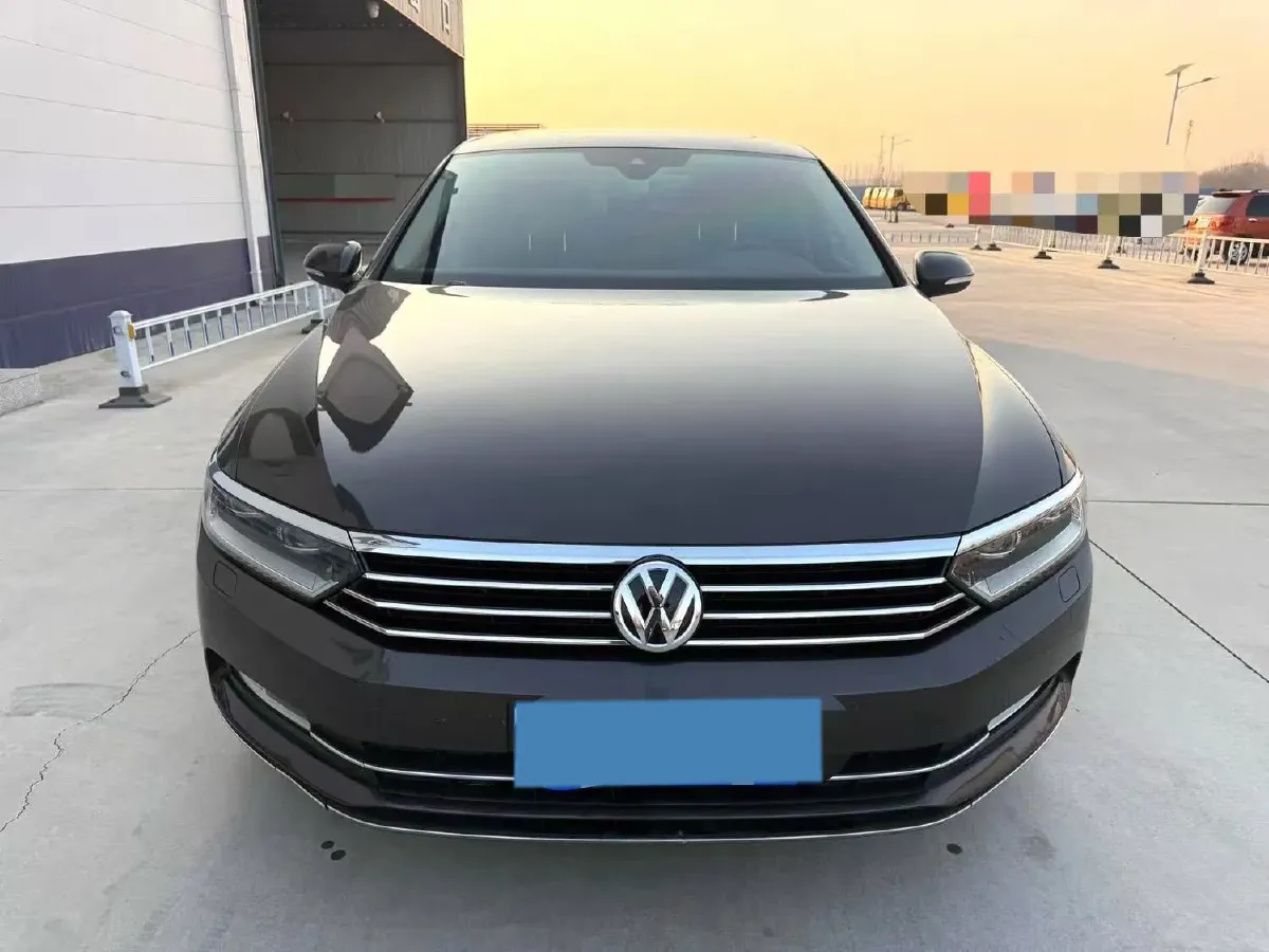 2018 Volkswagen Magotan 1.8T 180HP L4 7DCT,autocango,china used car exporter,china ev exporter,chinese used car exporter,chinese used ev exporter