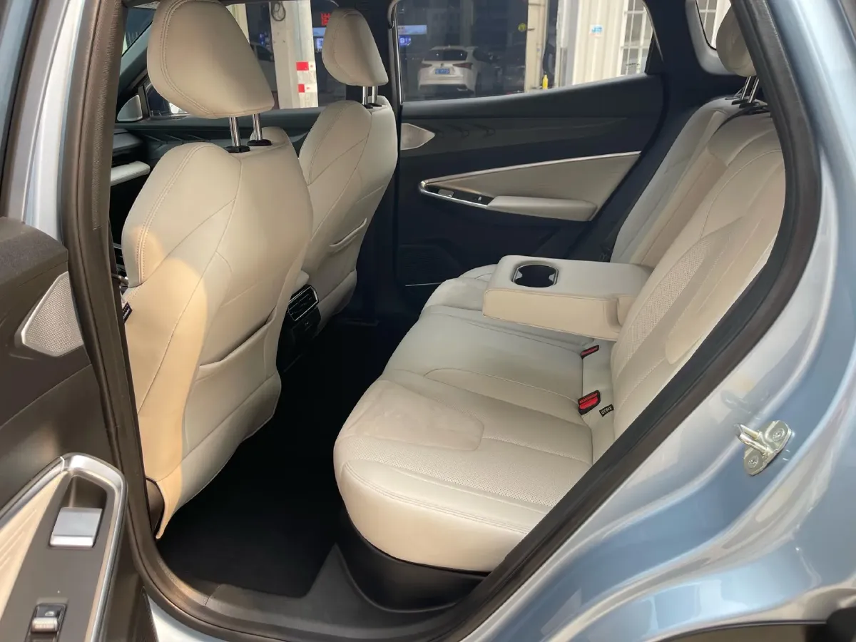 2023 Geely Azkarra 1.5T 181HP L4 7DCT,autocango,china used car exporter,china ev exporter,chinese used car exporter,chinese used ev exporter