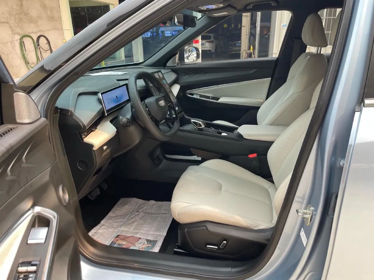 2023 Geely Azkarra 1.5T 181HP L4 7DCT,autocango,china used car exporter,china ev exporter,chinese used car exporter,chinese used ev exporter