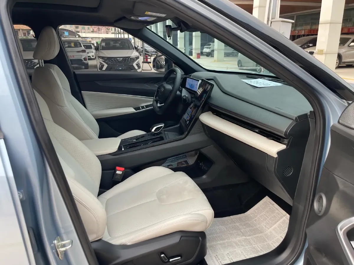 2023 Geely Azkarra 1.5T 181HP L4 7DCT,autocango,china used car exporter,china ev exporter,chinese used car exporter,chinese used ev exporter