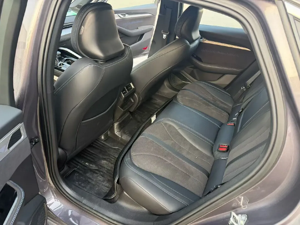 2025 Geely Preface 2.0T 238HP L4 8AT,autocango,china used car exporter,china ev exporter,chinese used car exporter,chinese used ev exporter