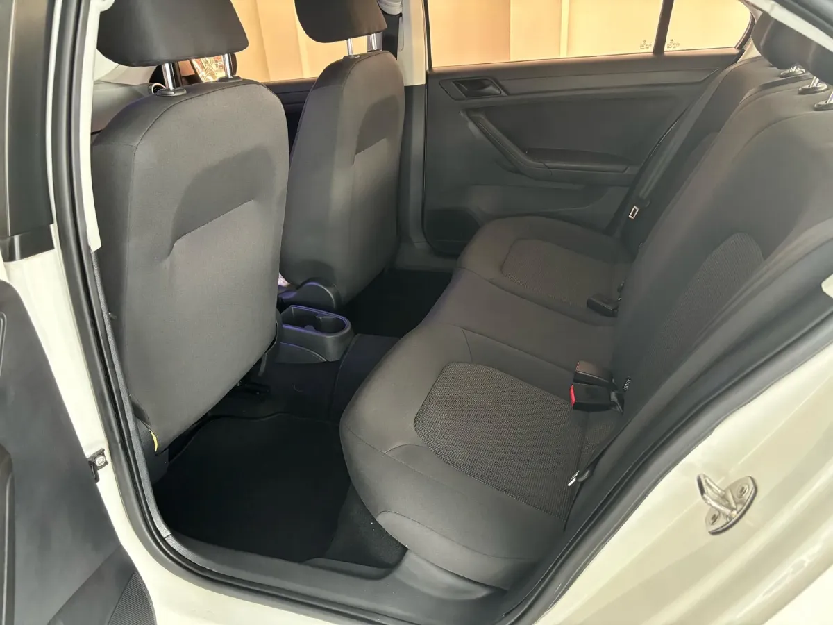 2017 Volkswagen Jetta 1.5L 110HP L4 5MT,autocango,china used car exporter,china ev exporter,chinese used car exporter,chinese used ev exporter