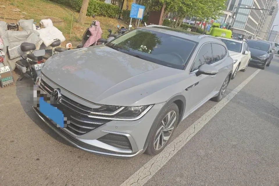 2023 Volkswagen CC 2.0T 186HP L4 7DCT,autocango,china used car exporter,china ev exporter,chinese used car exporter,chinese used ev exporter