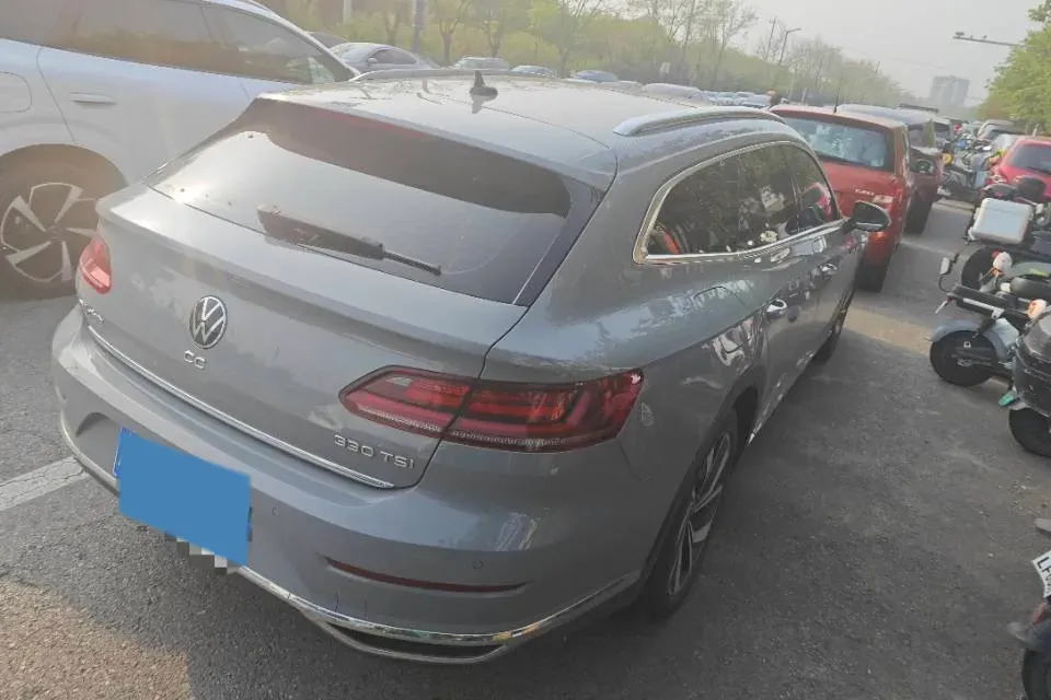 2023 Volkswagen CC 2.0T 186HP L4 7DCT,autocango,china used car exporter,china ev exporter,chinese used car exporter,chinese used ev exporter
