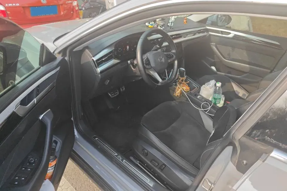 2023 Volkswagen CC 2.0T 186HP L4 7DCT,autocango,china used car exporter,china ev exporter,chinese used car exporter,chinese used ev exporter