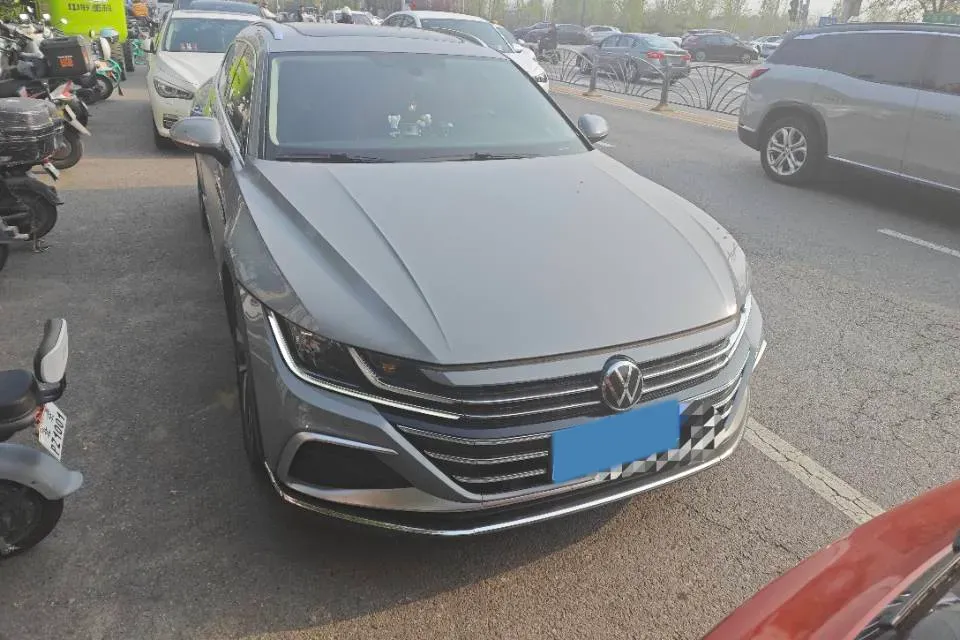 2023 Volkswagen CC 2.0T 186HP L4 7DCT,autocango,china used car exporter,china ev exporter,chinese used car exporter,chinese used ev exporter