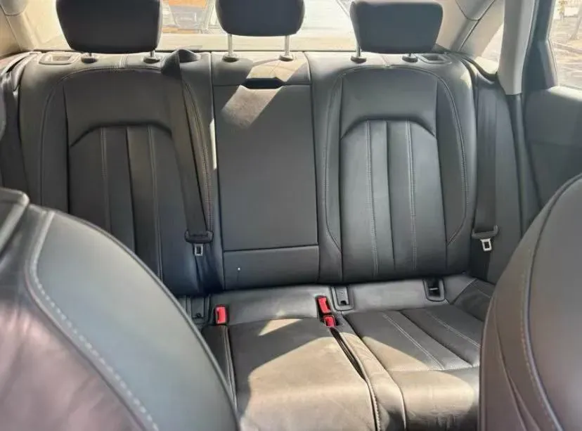 2021 Audi A4L 2.0T 190HP L4 7DCT,autocango,china used car exporter,china ev exporter,chinese used car exporter,chinese used ev exporter