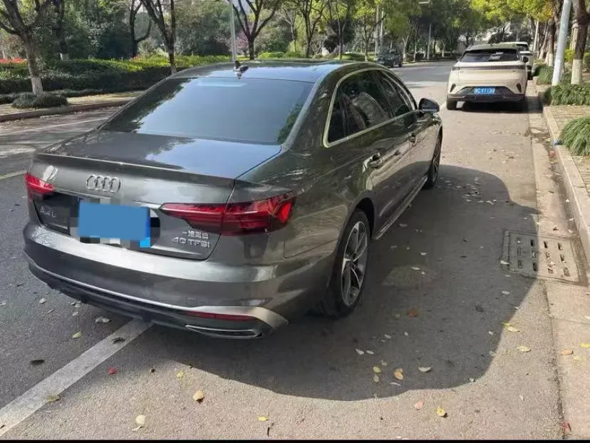 2021 Audi A4L 2.0T 190HP L4 7DCT,autocango,china used car exporter,china ev exporter,chinese used car exporter,chinese used ev exporter