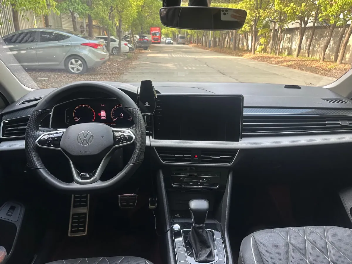 2022 Toyota Wildlander 2.5L 178HP L4 E-CVT Hybrid,autocango,china used car exporter,china ev exporter,chinese used car exporter,chinese used ev exporter