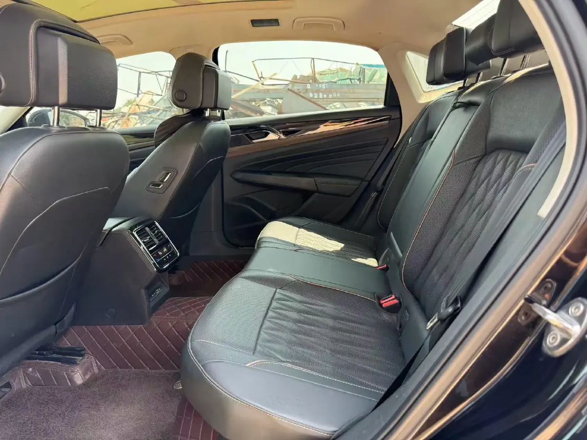 2021 Volkswagen Passat 2.0T 186HP L4 7DCT,autocango,china used car exporter,china ev exporter,chinese used car exporter,chinese used ev exporter