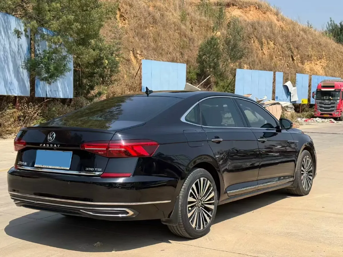 2021 Volkswagen Passat 2.0T 186HP L4 7DCT,autocango,china used car exporter,china ev exporter,chinese used car exporter,chinese used ev exporter
