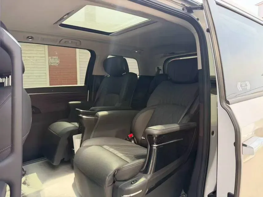 2024 GAC Trumpchi M8 2.0T 252HP L4 8AT,autocango,china used car exporter,china ev exporter,chinese used car exporter,chinese used ev exporter