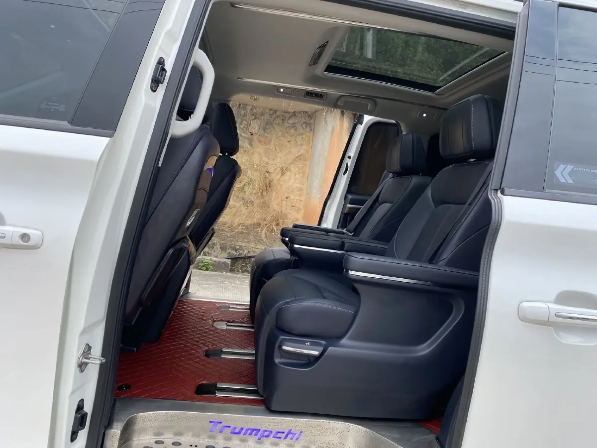 2021 GAC Trumpchi M8 2.0T 252HP L4 8AT,autocango,china used car exporter,china ev exporter,chinese used car exporter,chinese used ev exporter