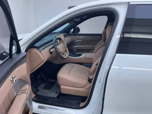 2025 ONVO L90 BEV,autocango,china used car exporter,china ev exporter,chinese used car exporter,chinese used ev exporter