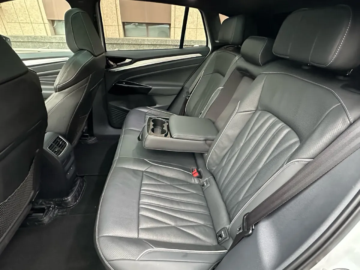 2024 Volkswagen ID.4 Crozz BEV 55.7KWH,autocango,china used car exporter,china ev exporter,chinese used car exporter,chinese used ev exporter