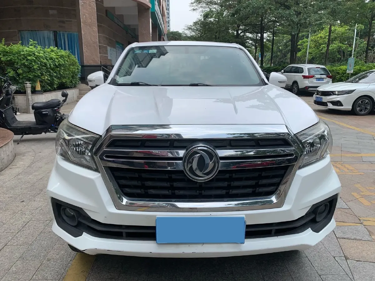 2020 Dongfeng RuiQi 6 2.4L 158HP L4 5MT,autocango,china used car exporter,china ev exporter,chinese used car exporter,chinese used ev exporter