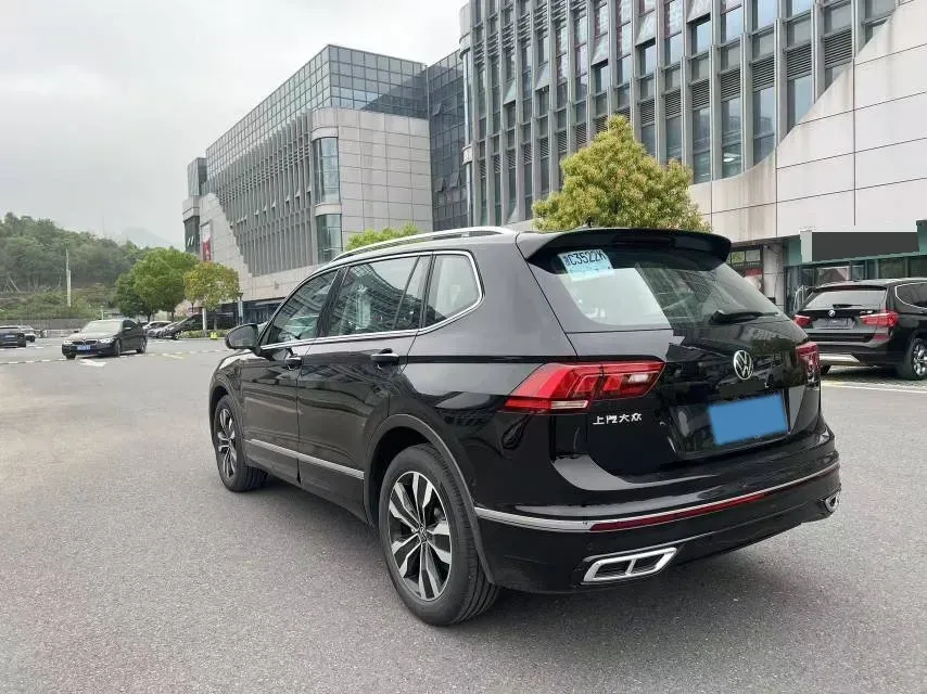 2025 Volkswagen Tiguan L 2.0T 186HP L4 7DCT,autocango,china used car exporter,china ev exporter,chinese used car exporter,chinese used ev exporter