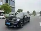 2025 Volkswagen Tiguan L 2.0T 186HP L4 7DCT