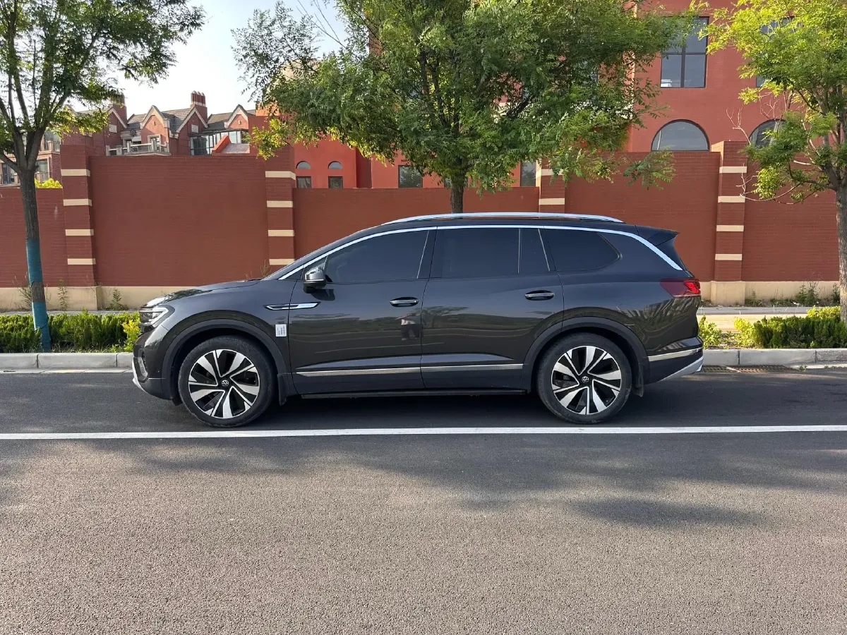 2023 Volkswagen Talagon 2.0T 220HP L4 7DCT,autocango,china used car exporter,china ev exporter,chinese used car exporter,chinese used ev exporter