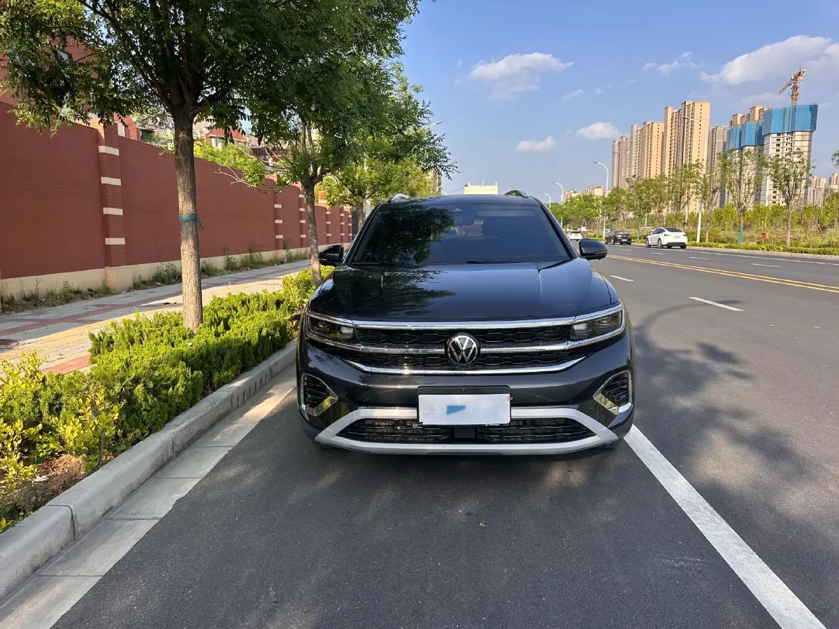 2023 Volkswagen Talagon 2.0T 220HP L4 7DCT,autocango,china used car exporter,china ev exporter,chinese used car exporter,chinese used ev exporter