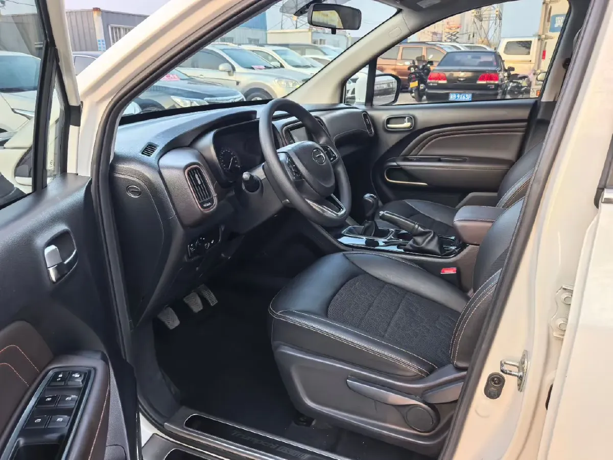 2019 GAC Trumpchi GS3 1.5L 114HP L4 5MT,autocango,china used car exporter,china ev exporter,chinese used car exporter,chinese used ev exporter