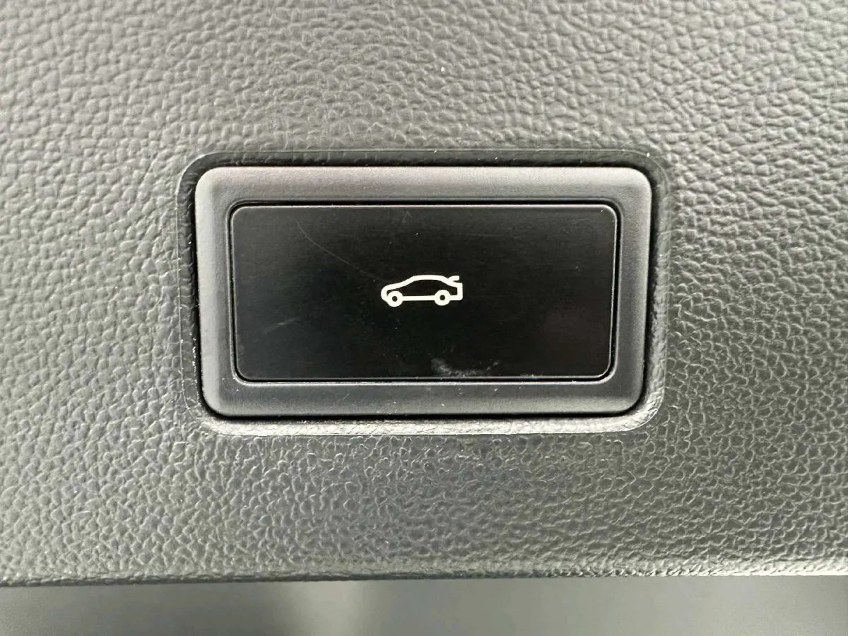 2022 Volkswagen T-Roc 1.4T 150HP L4 7DCT,autocango,china used car exporter,china ev exporter,chinese used car exporter,chinese used ev exporter