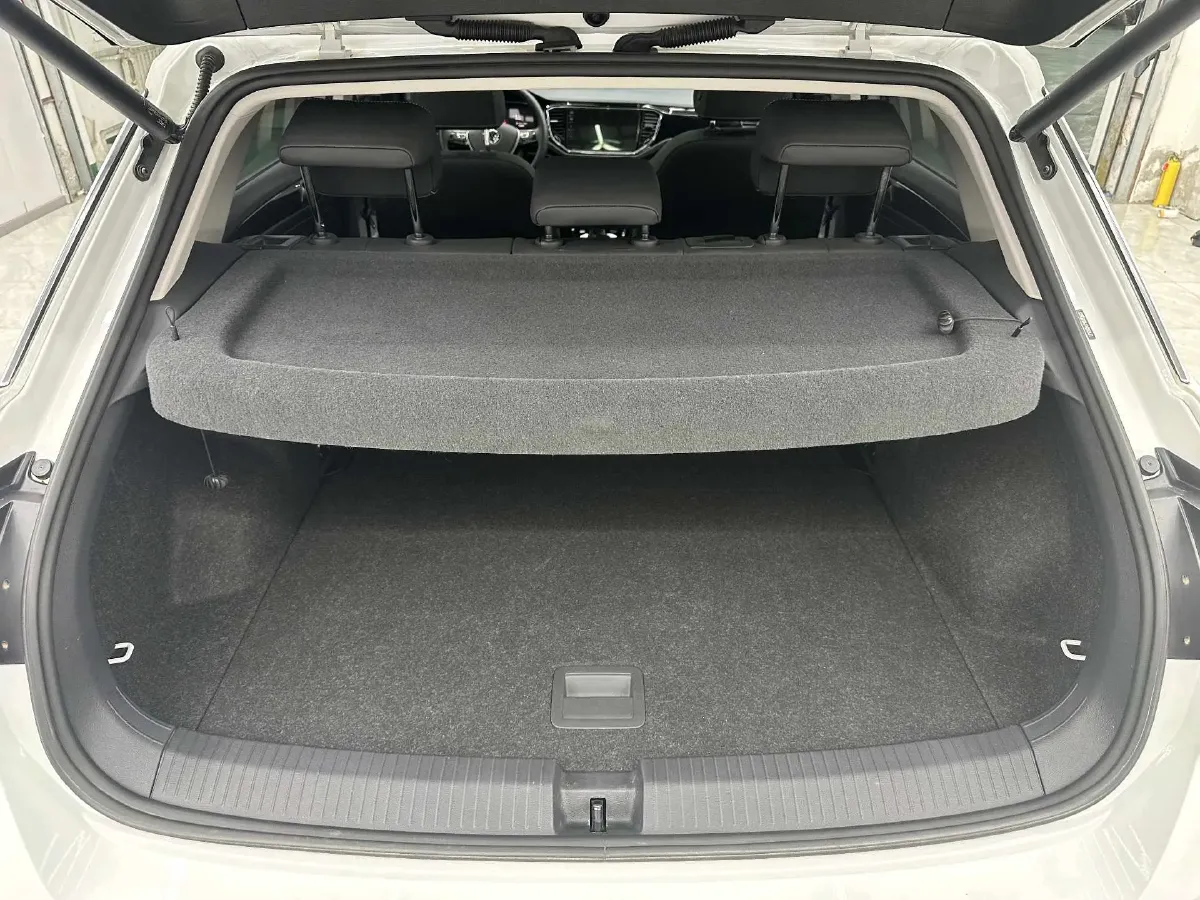 2022 Volkswagen T-Roc 1.4T 150HP L4 7DCT,autocango,china used car exporter,china ev exporter,chinese used car exporter,chinese used ev exporter