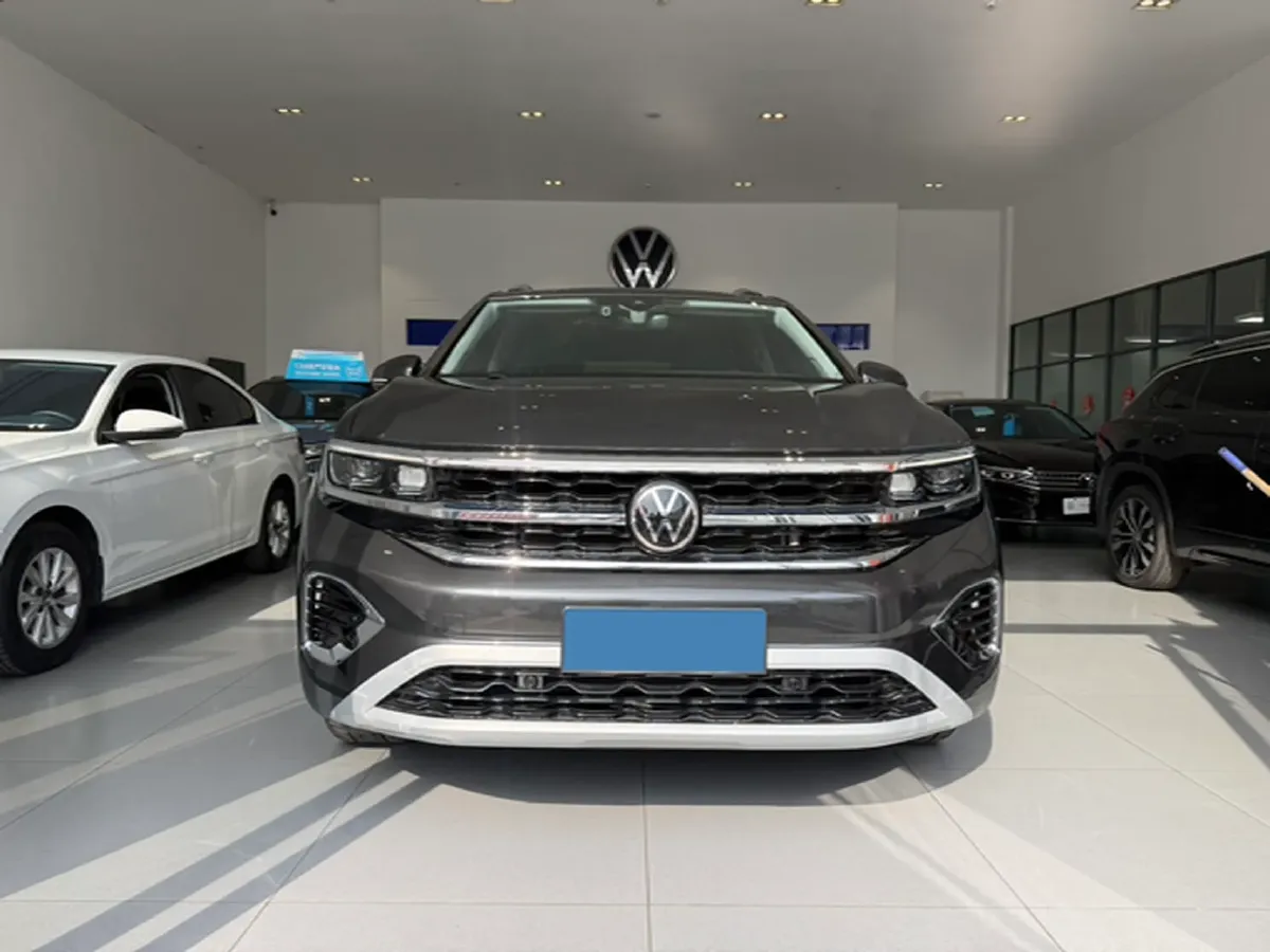 2022 Volkswagen Talagon 2.0T 220HP L4 7DCT,autocango,china used car exporter,china ev exporter,chinese used car exporter,chinese used ev exporter
