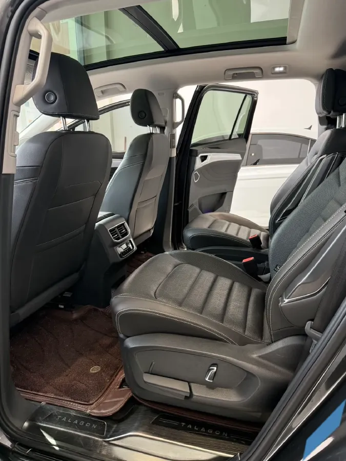 2022 Volkswagen Talagon 2.0T 220HP L4 7DCT,autocango,china used car exporter,china ev exporter,chinese used car exporter,chinese used ev exporter