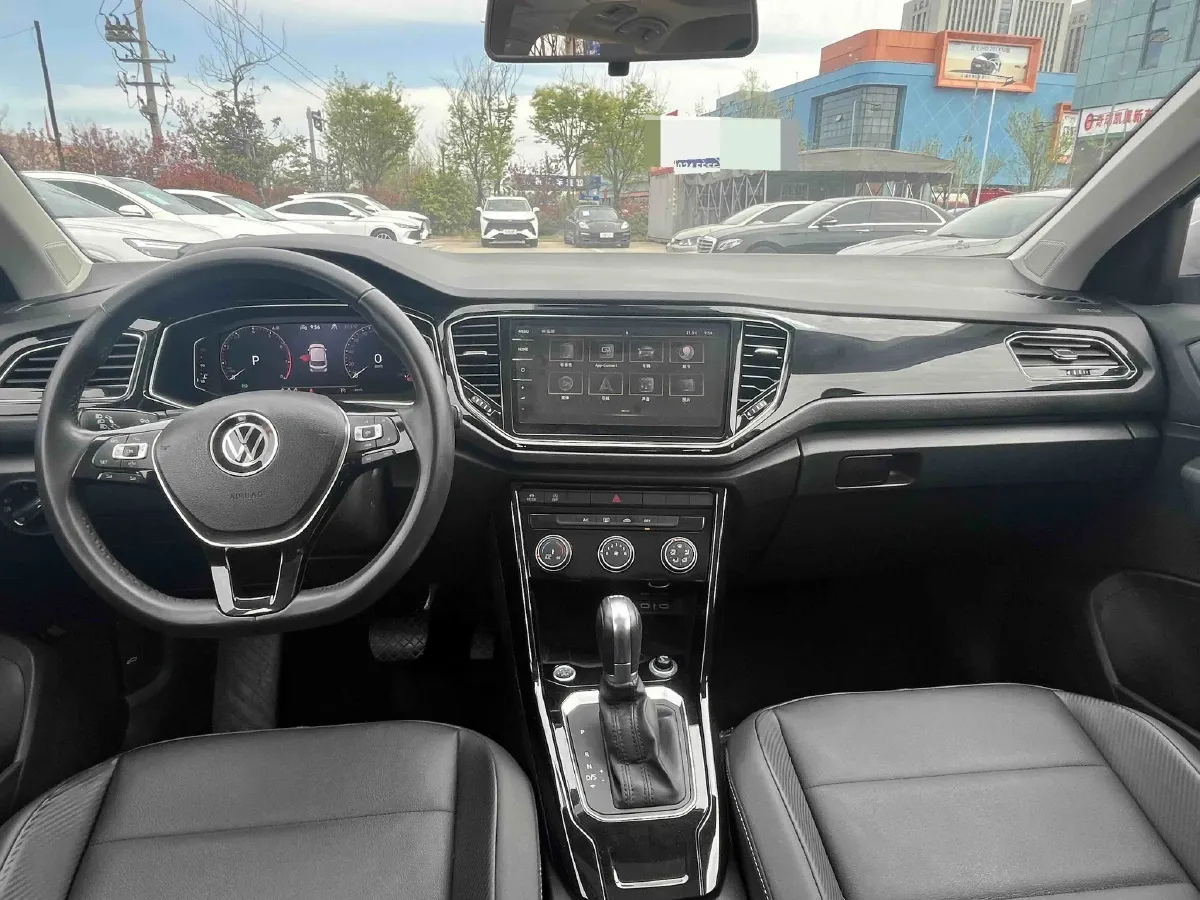2021 Volkswagen T-Roc 1.4T 150HP L4 7DCT,autocango,china used car exporter,china ev exporter,chinese used car exporter,chinese used ev exporter