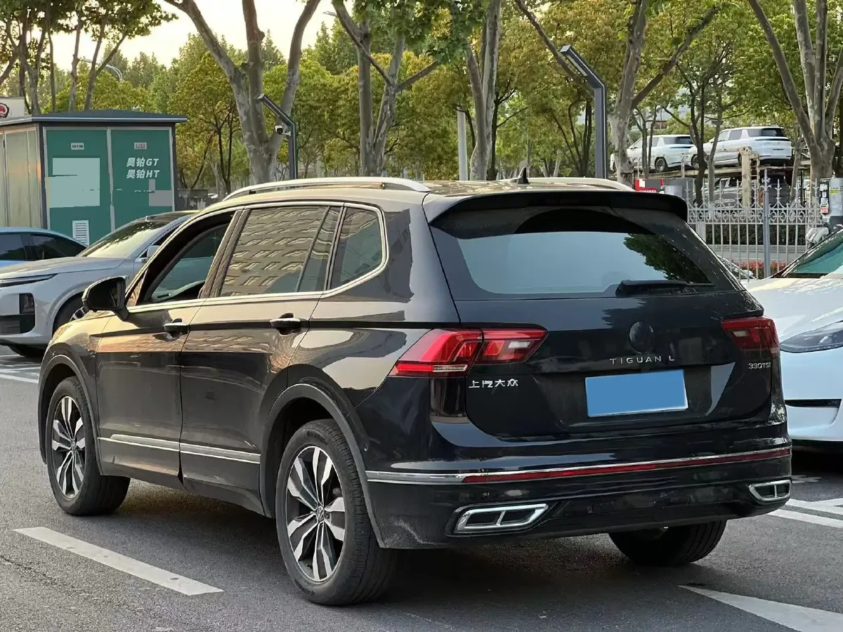 2024 Volkswagen Tiguan L 2.0T 186HP L4 7DCT,autocango,china used car exporter,china ev exporter,chinese used car exporter,chinese used ev exporter