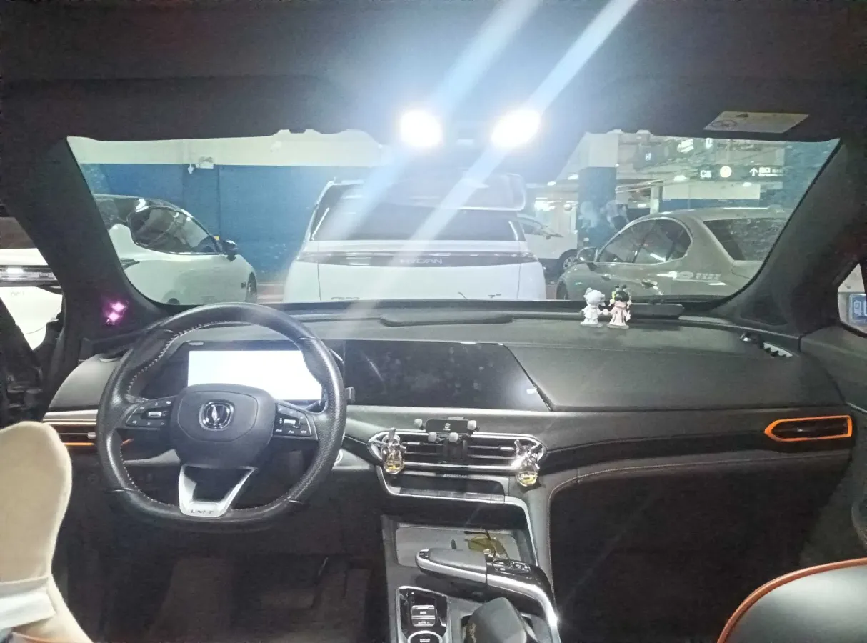 2022 ChangAn UNI-T 2.0T 233HP L4 8AT,autocango,china used car exporter,china ev exporter,chinese used car exporter,chinese used ev exporter