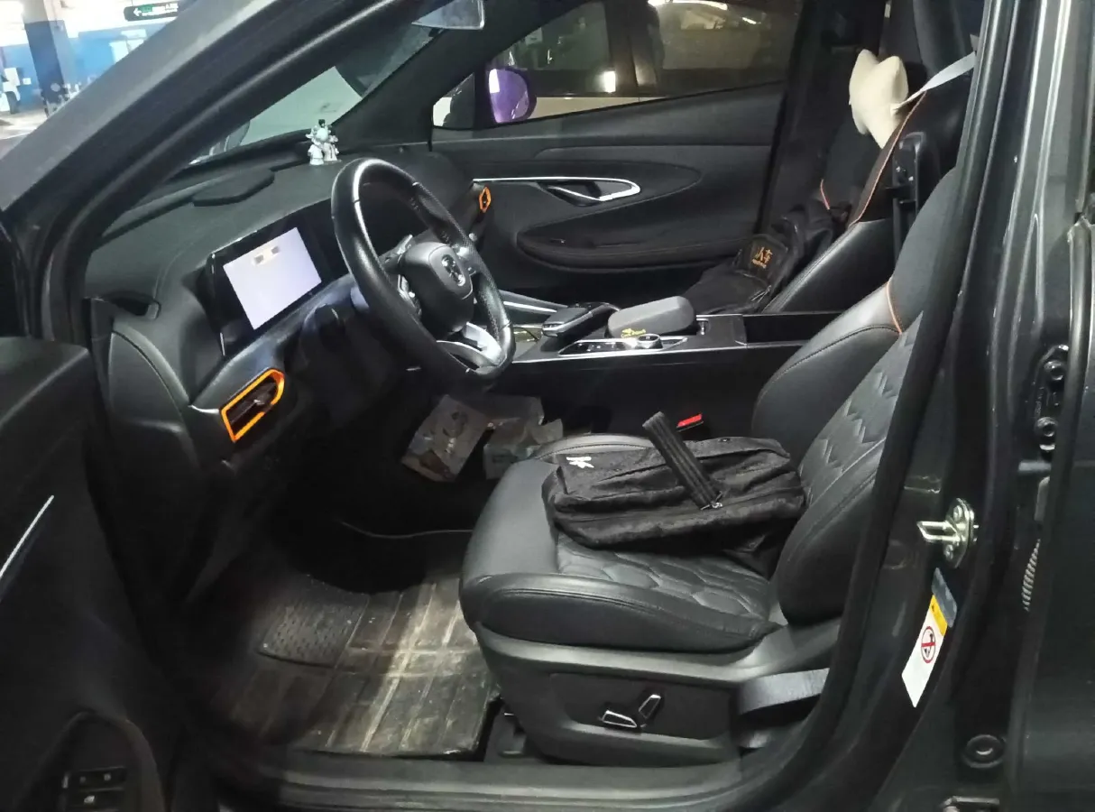 2022 ChangAn UNI-T 2.0T 233HP L4 8AT,autocango,china used car exporter,china ev exporter,chinese used car exporter,chinese used ev exporter