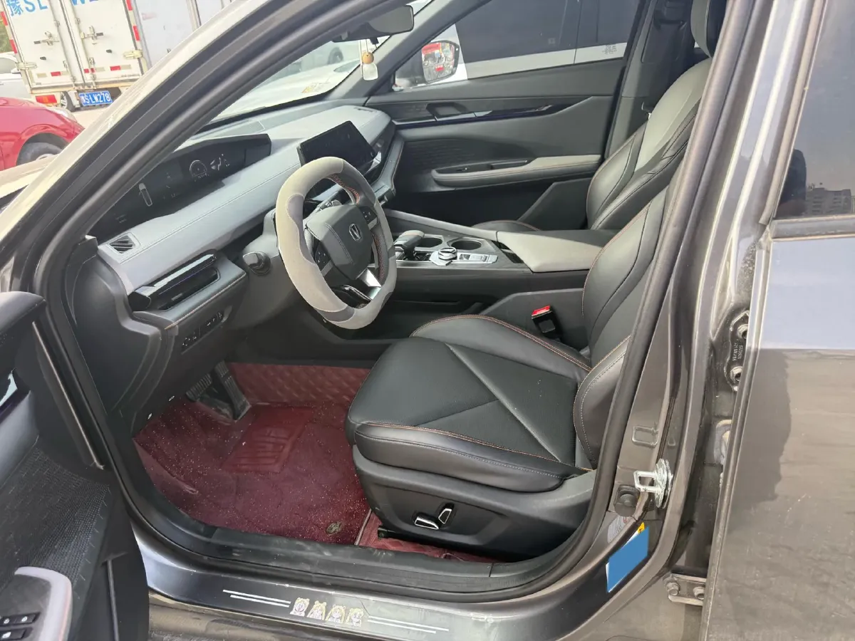 2022 ChangAn UNI-V 1.5T 188HP L4 7DCT,autocango,china used car exporter,china ev exporter,chinese used car exporter,chinese used ev exporter