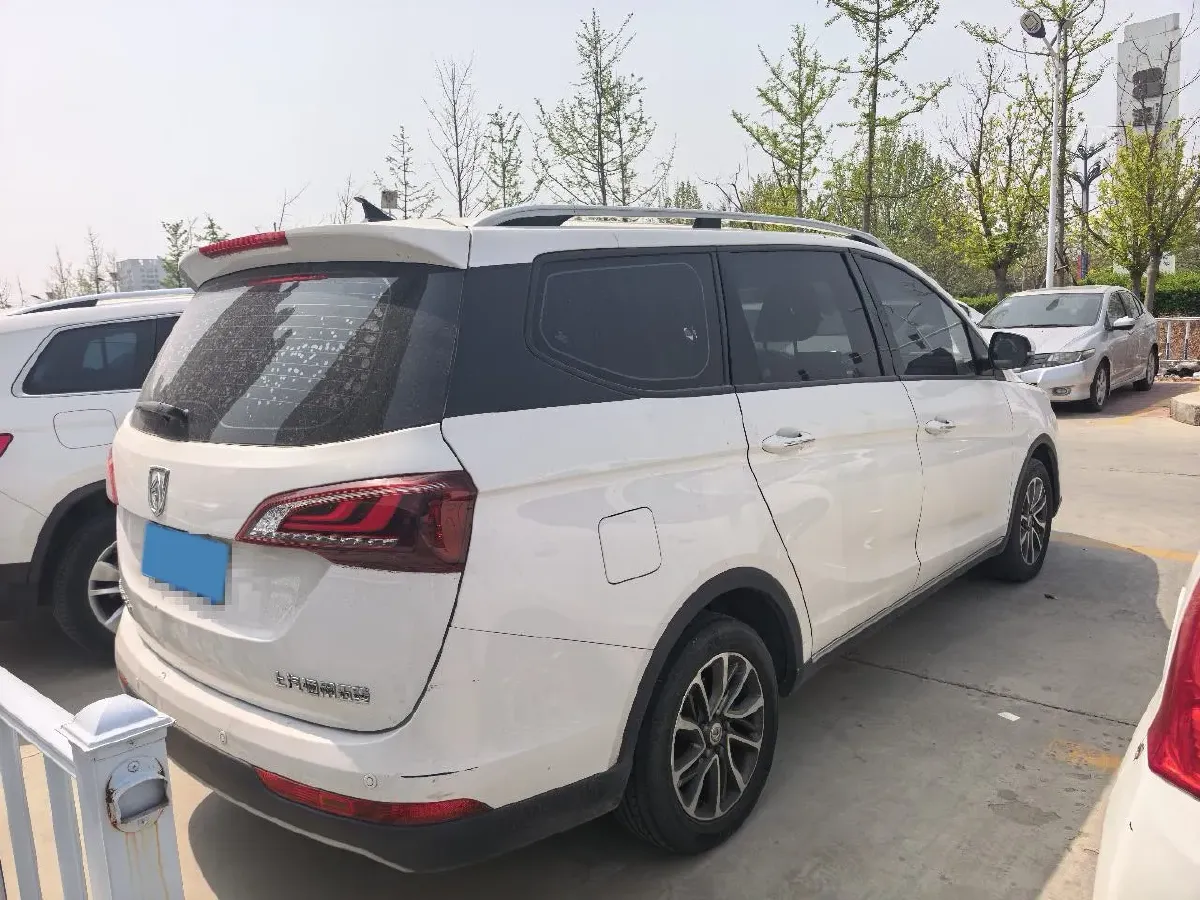 2019 BaoJun 730 1.5T 151HP L4 CVT,autocango,china used car exporter,china ev exporter,chinese used car exporter,chinese used ev exporter