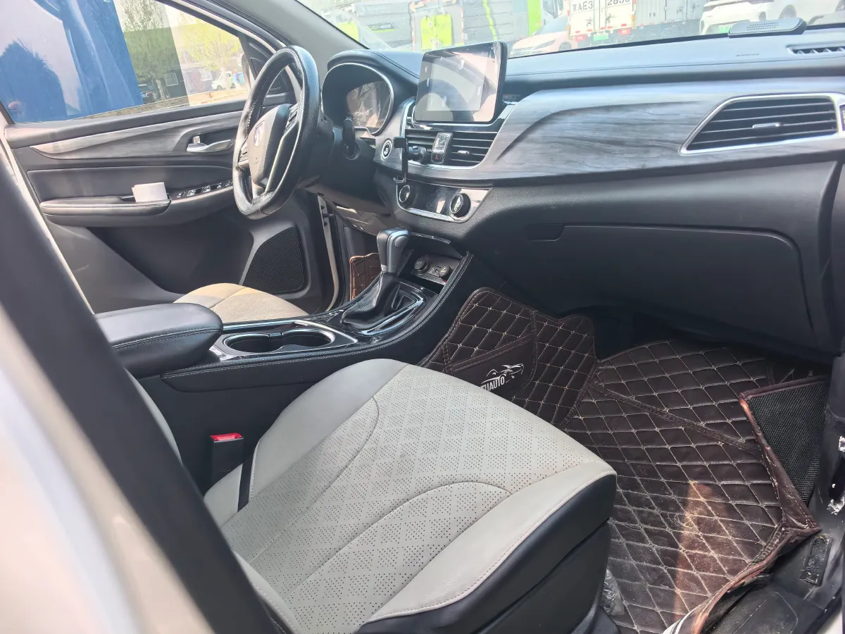 2019 BaoJun 730 1.5T 151HP L4 CVT,autocango,china used car exporter,china ev exporter,chinese used car exporter,chinese used ev exporter