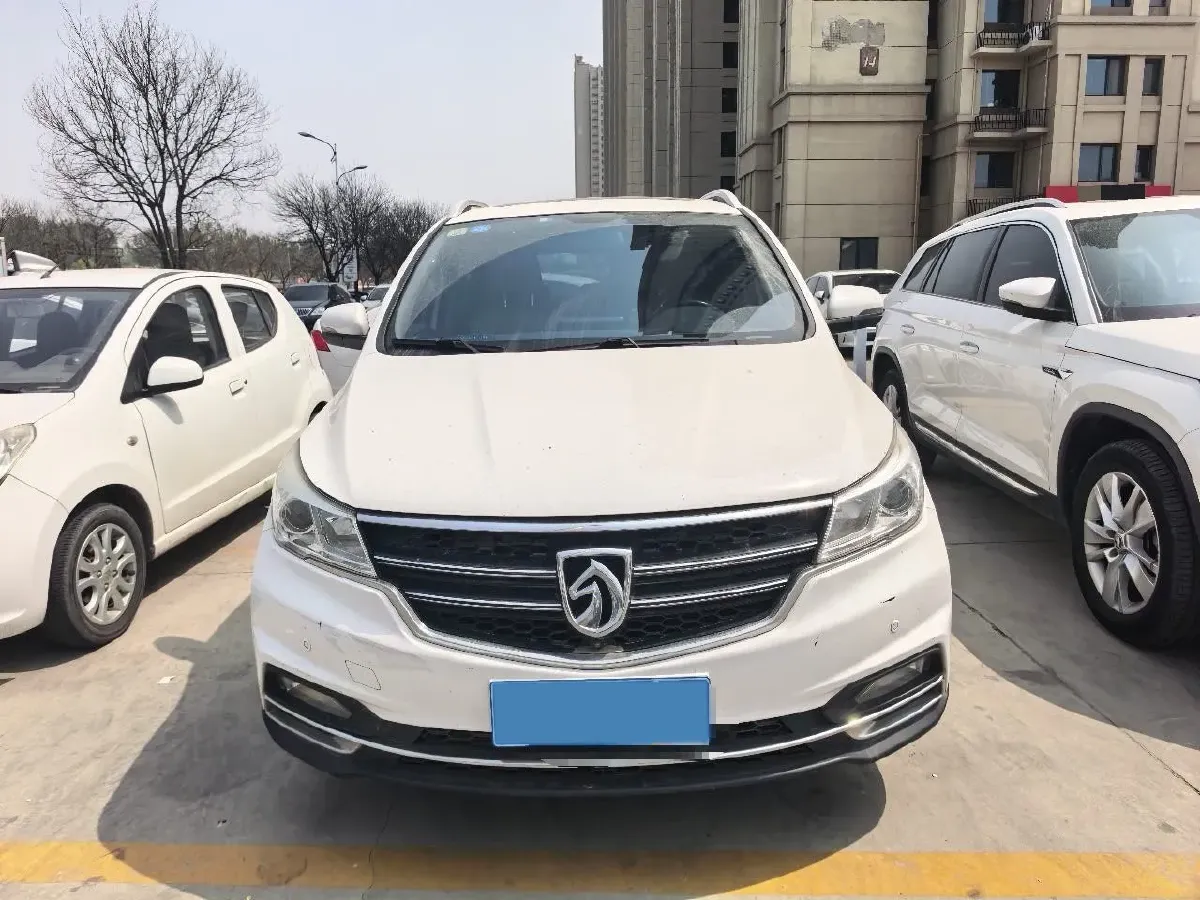 2019 BaoJun 730 1.5T 151HP L4 CVT,autocango,china used car exporter,china ev exporter,chinese used car exporter,chinese used ev exporter
