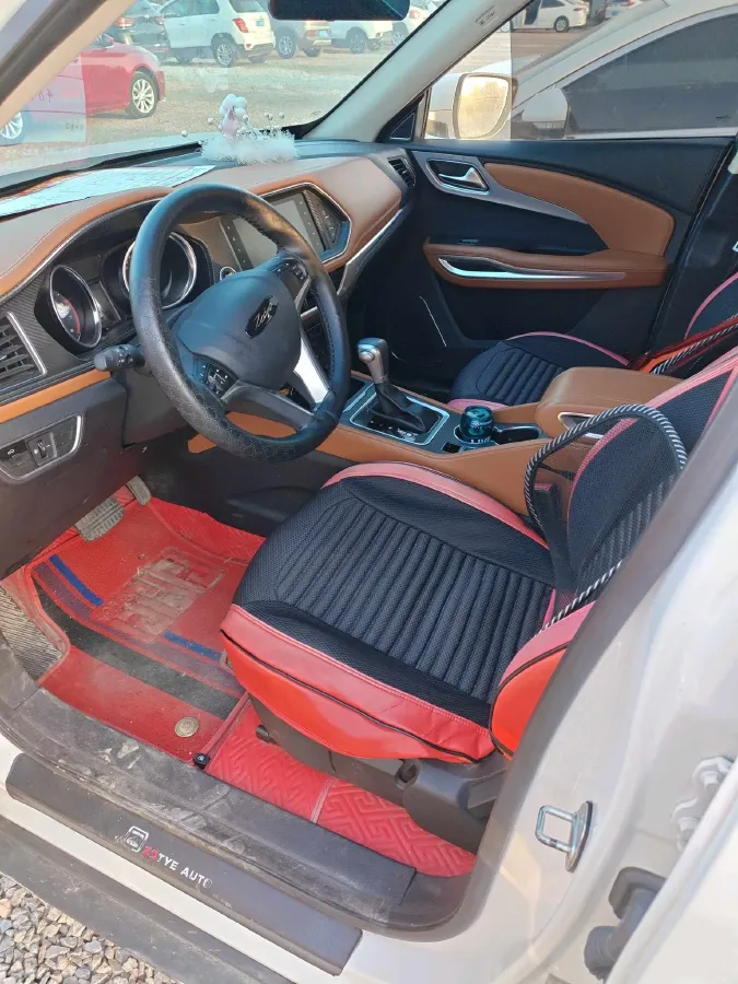 2017 Zotye T300 1.5T 144HP L4 CVT,autocango,china used car exporter,china ev exporter,chinese used car exporter,chinese used ev exporter