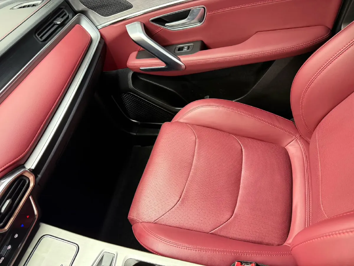 2021 Bestune B70 1.5T 169HP L4 7DCT,autocango,china used car exporter,china ev exporter,chinese used car exporter,chinese used ev exporter