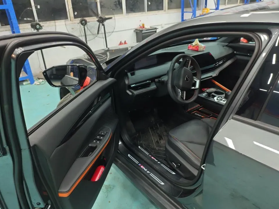 2022 ChangAn UNI-V 1.5T 188HP L4 7DCT,autocango,china used car exporter,china ev exporter,chinese used car exporter,chinese used ev exporter