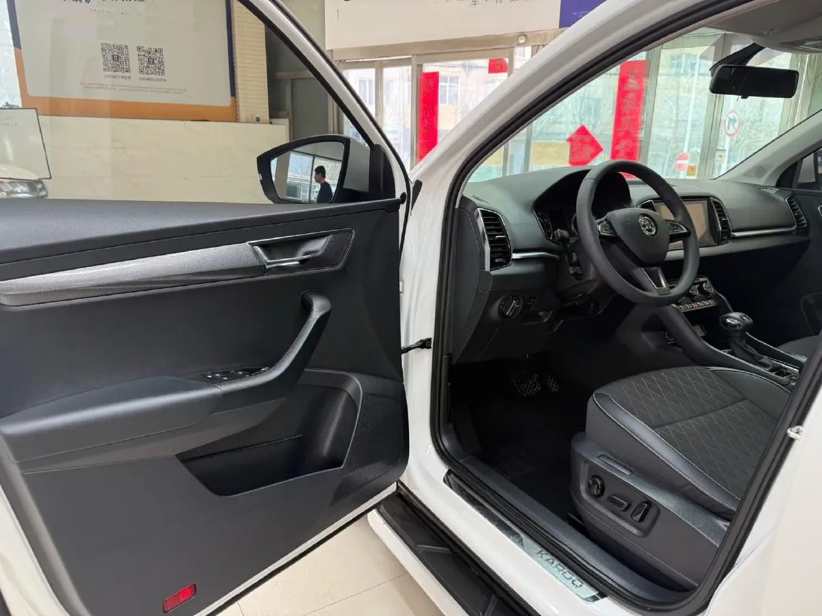2021 Skoda Karoq 1.4T 150HP L4 7DCT,autocango,china used car exporter,china ev exporter,chinese used car exporter,chinese used ev exporter