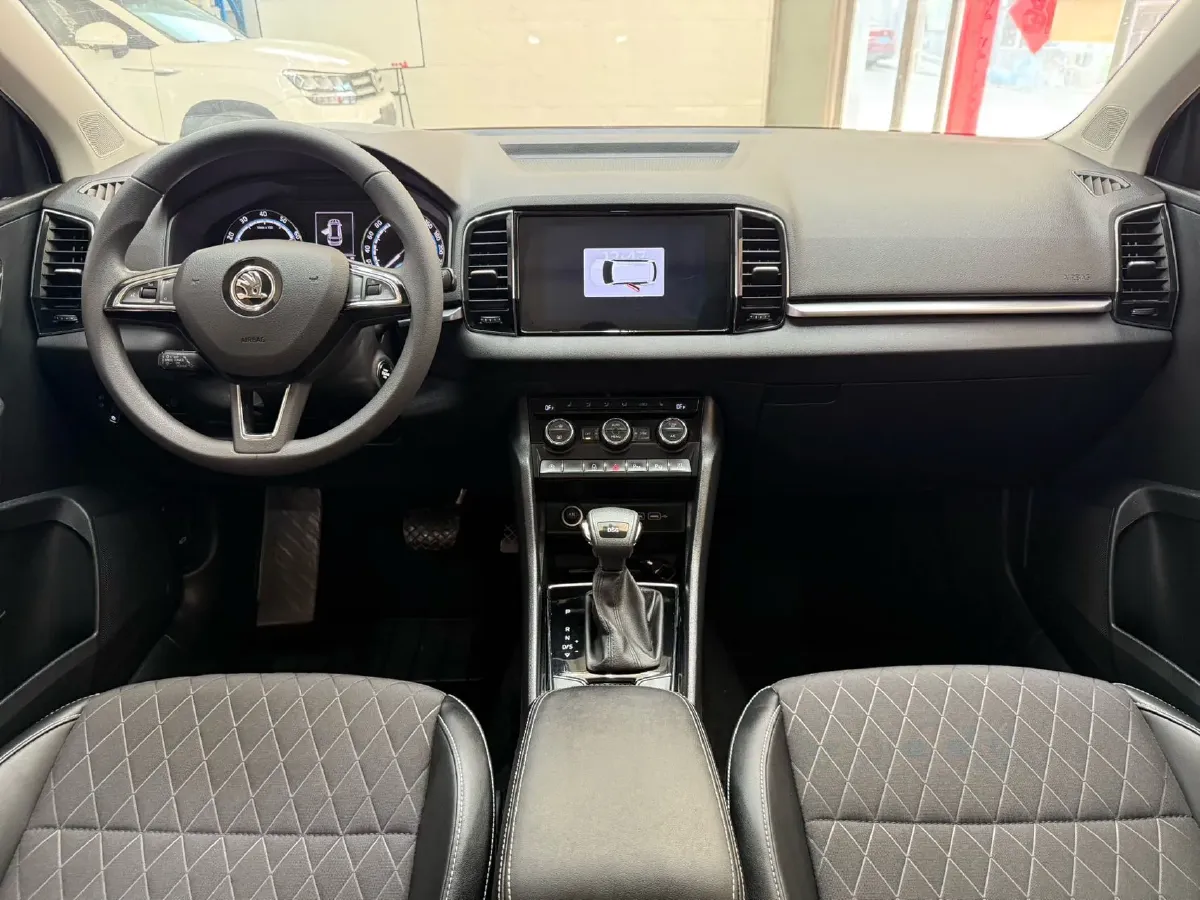 2021 Skoda Karoq 1.4T 150HP L4 7DCT,autocango,china used car exporter,china ev exporter,chinese used car exporter,chinese used ev exporter