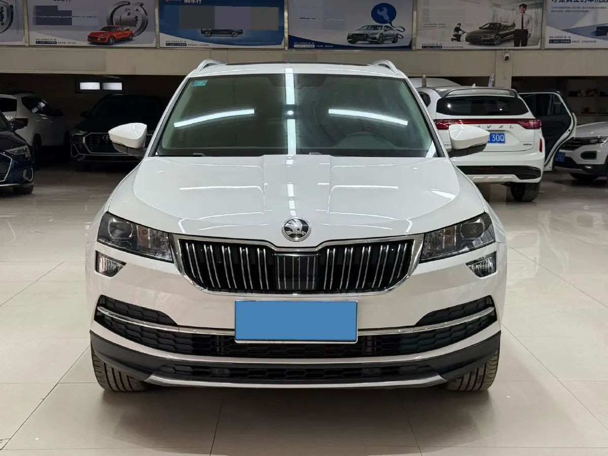 2021 Skoda Karoq 1.4T 150HP L4 7DCT,autocango,china used car exporter,china ev exporter,chinese used car exporter,chinese used ev exporter
