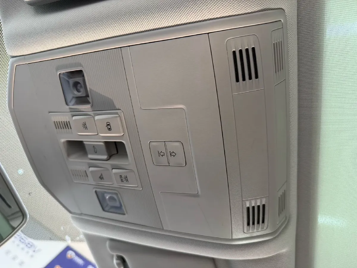 2021 Volkswagen T-Roc 1.4T 150HP L4 7DCT,autocango,china used car exporter,china ev exporter,chinese used car exporter,chinese used ev exporter