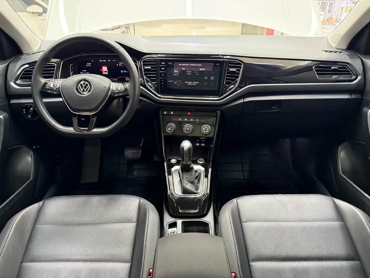 2021 Volkswagen T-Roc 1.4T 150HP L4 7DCT,autocango,china used car exporter,china ev exporter,chinese used car exporter,chinese used ev exporter