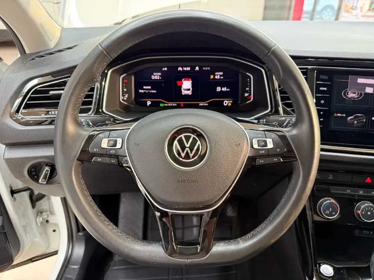 2021 Volkswagen T-Roc 1.4T 150HP L4 7DCT,autocango,china used car exporter,china ev exporter,chinese used car exporter,chinese used ev exporter